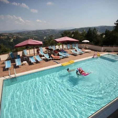 酒店 阿尔伯高森多皮尼酒店 3*