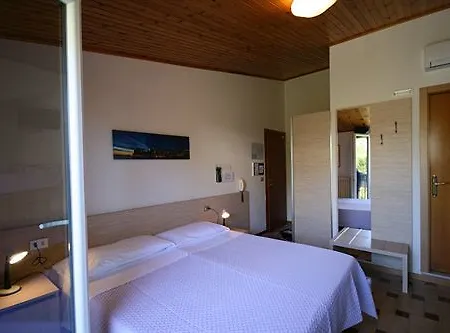 阿尔伯高森多皮尼酒店 3*