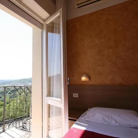 阿尔伯高森多皮尼酒店 杰马诺