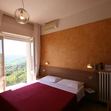 阿尔伯高森多皮尼酒店 酒店 杰马诺